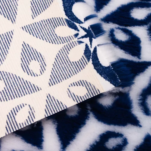 Vetbed - csúszásmentes kutyafekhely – kék, fehér virágok